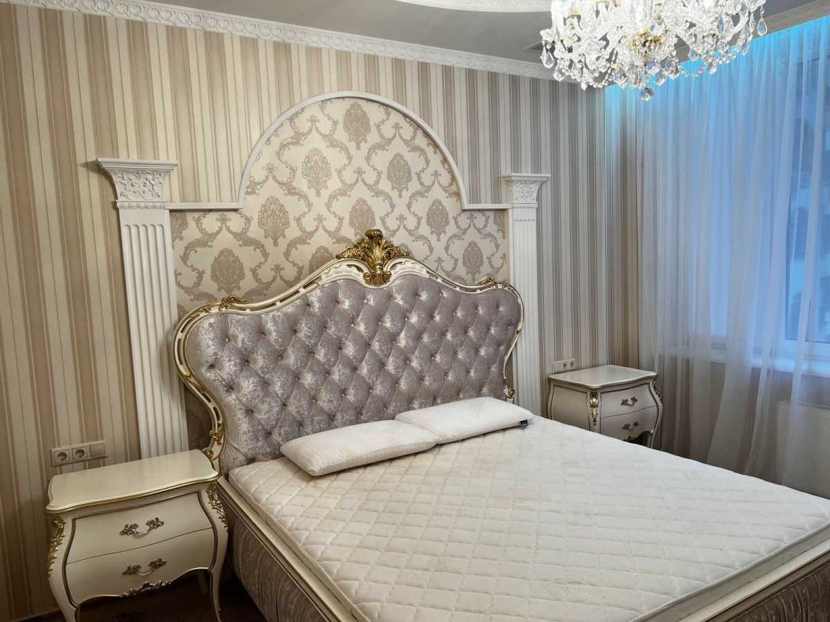 Продаж 3-кімнатної квартири 125 м², Золотоустівська вул., 52