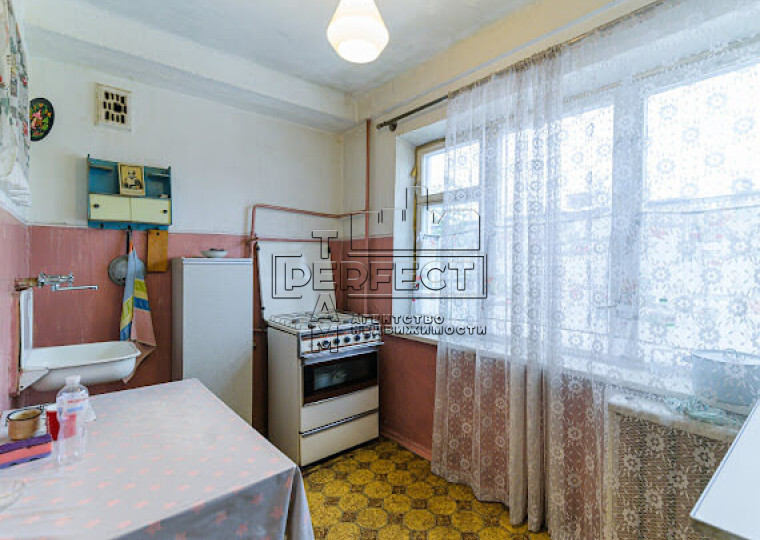 Продаж 2-кімнатної квартири 46 м², Петра Запорожця вул., 8В