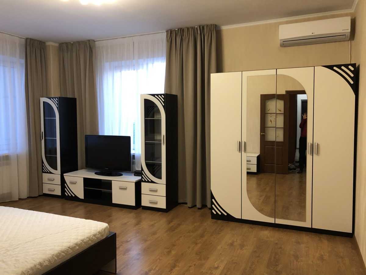 Продаж 2-кімнатної квартири 94.2 м², Срібнокільська вул., 3В