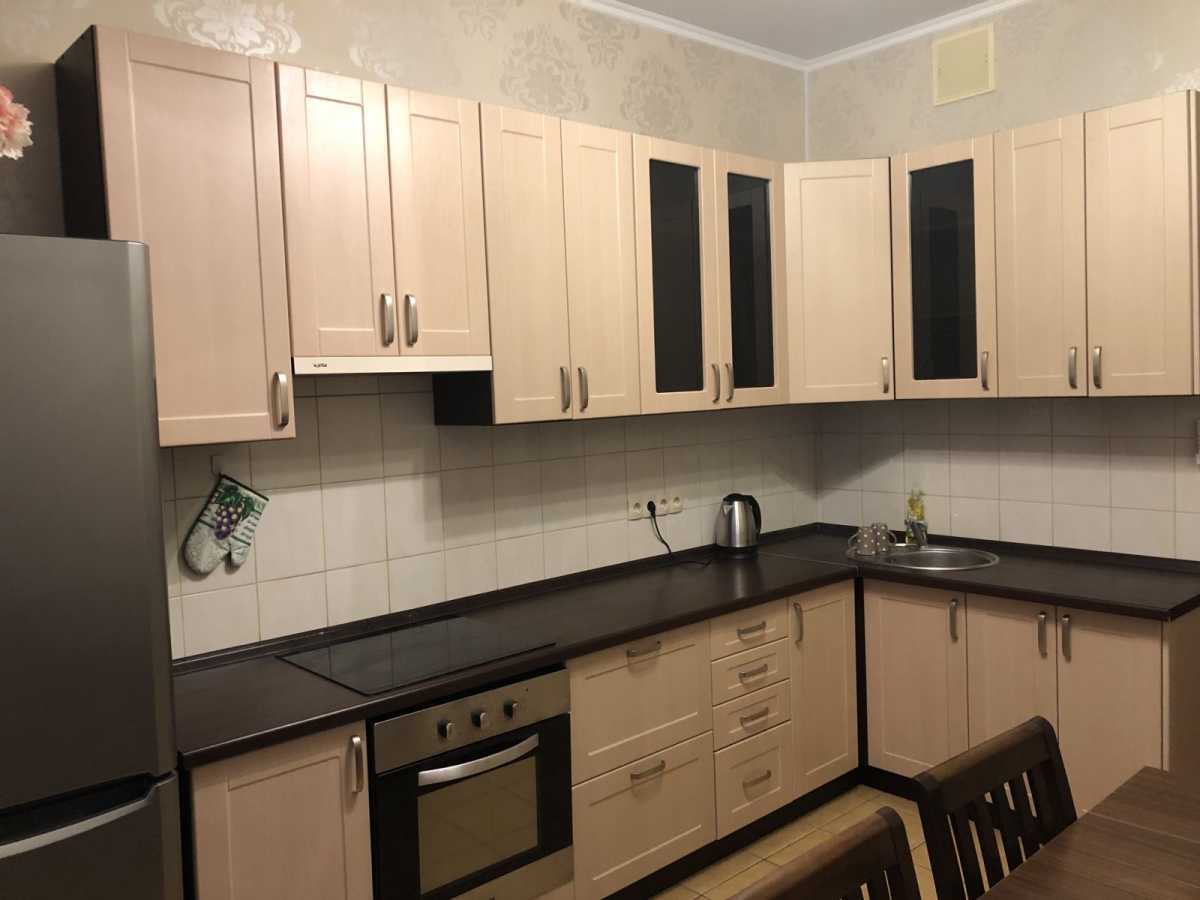 Продаж 2-кімнатної квартири 94.2 м², Срібнокільська вул., 3В