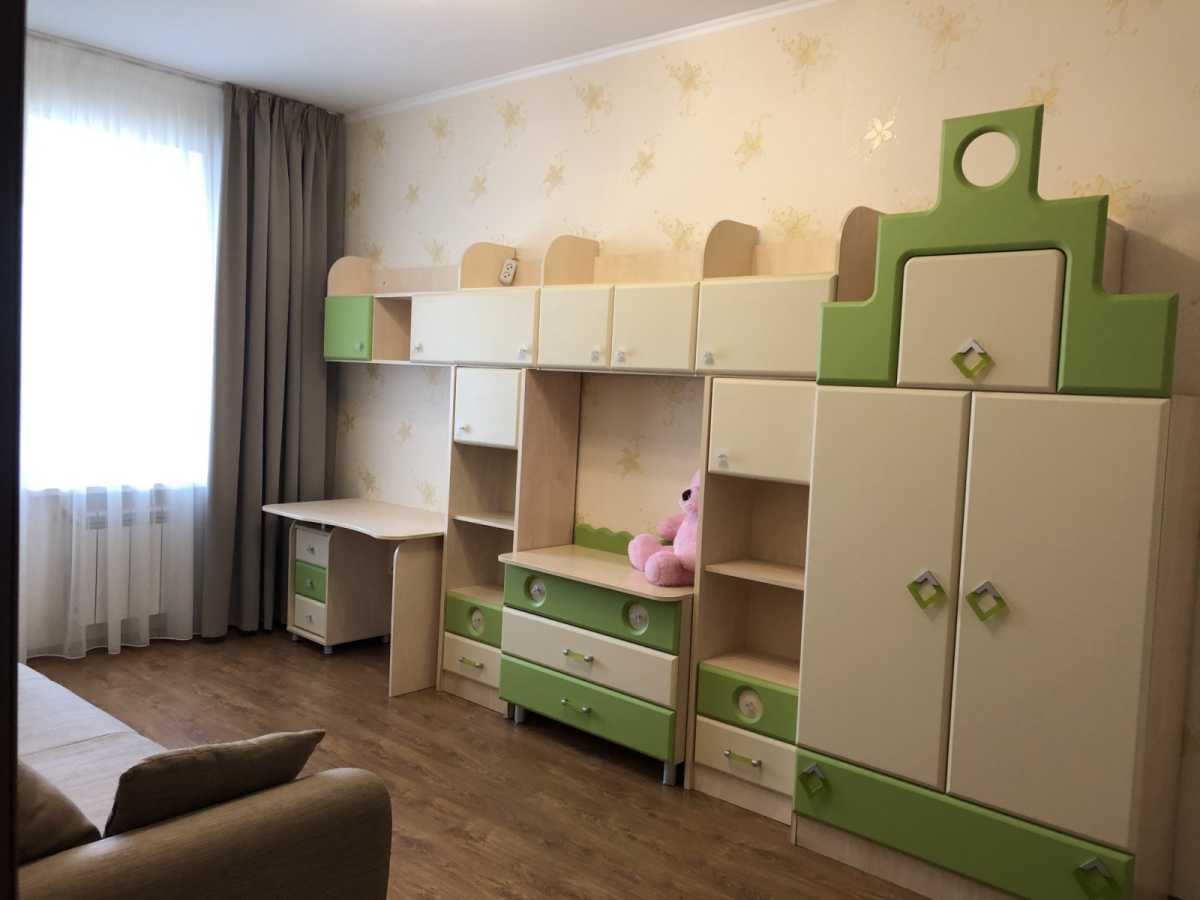 Продаж 2-кімнатної квартири 94.2 м², Срібнокільська вул., 3В