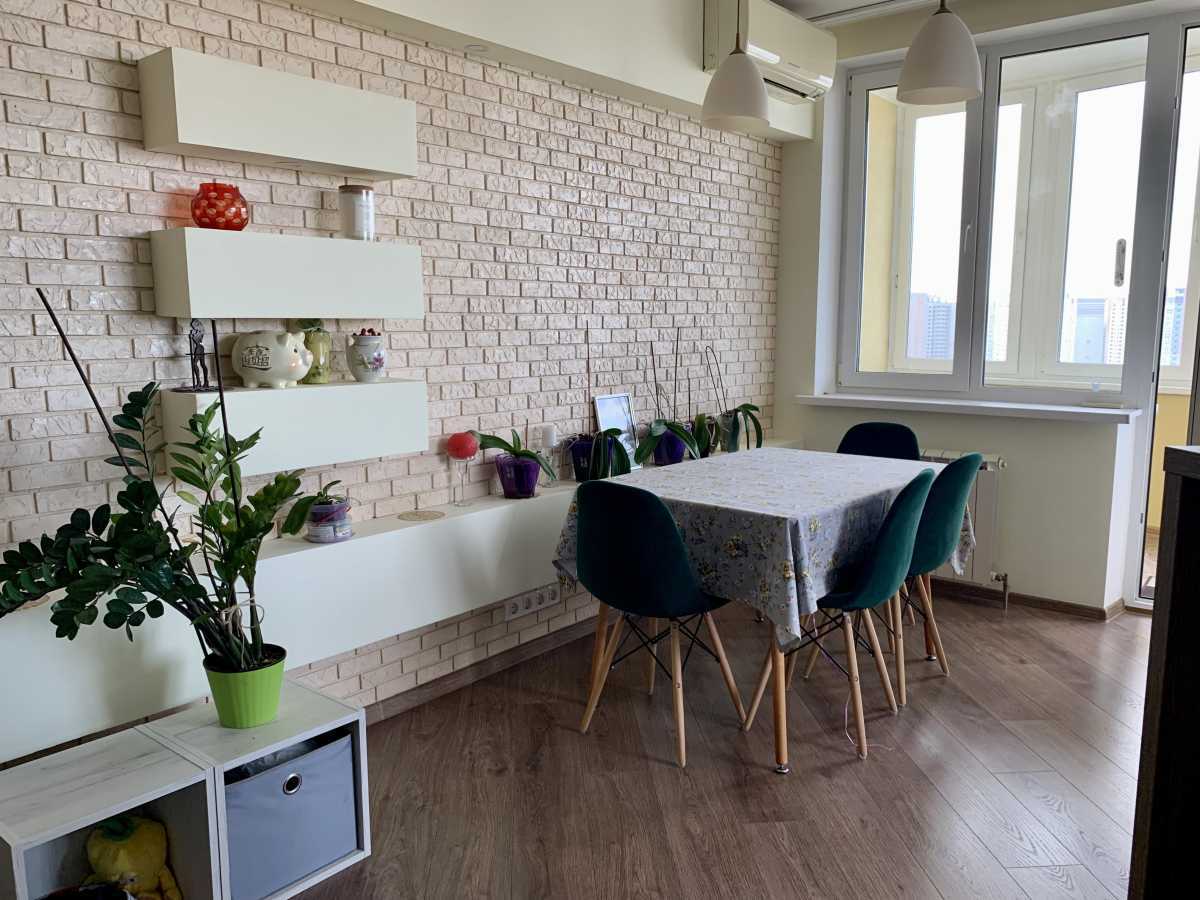 Продаж 3-кімнатної квартири 84 м², Михайла Гришка вул., 9