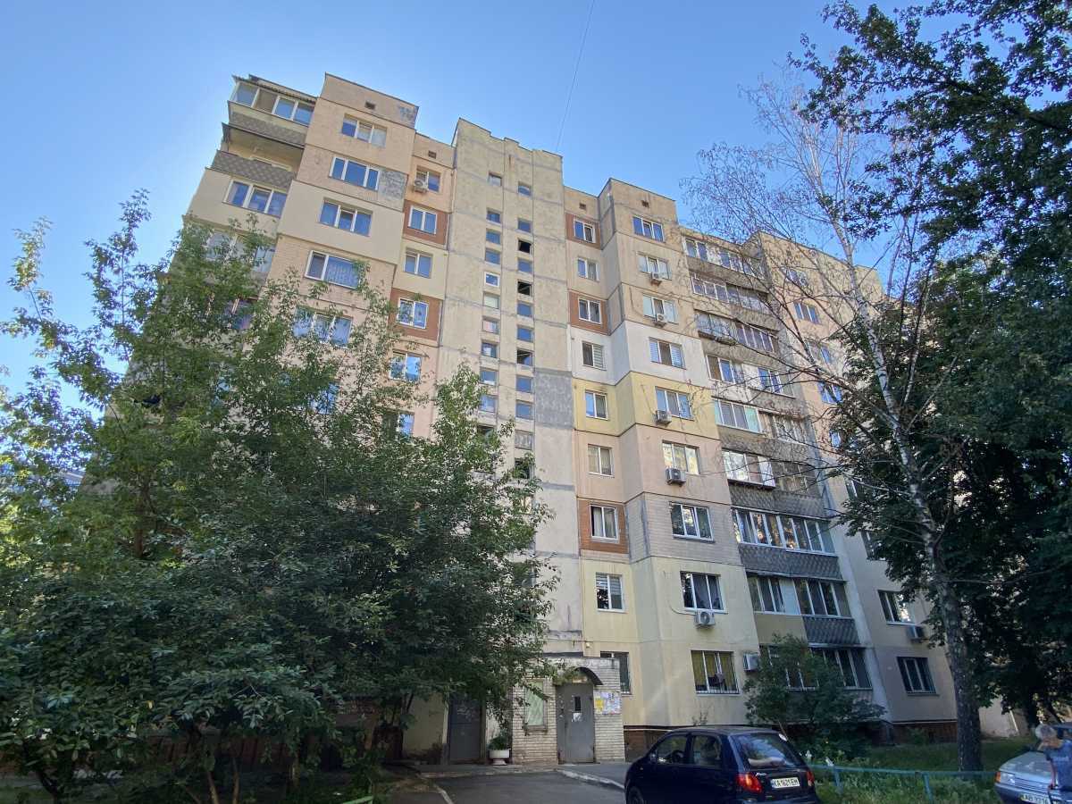 Продажа 3-комнатной квартиры 68.9 м², Васильковская ул., 40