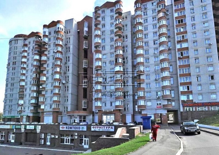 Продажа 4-комнатной квартиры 130 м², Саперно-Слободская ул., 8