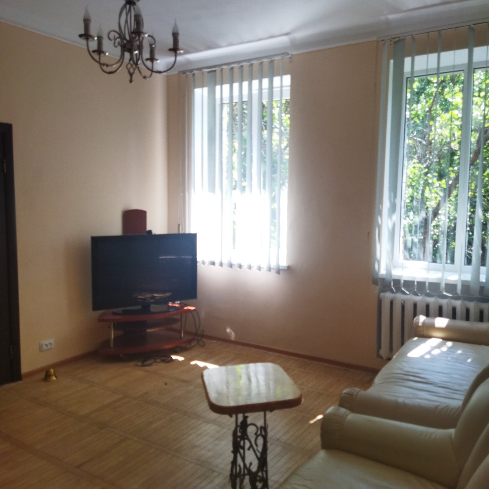 Оренда 3-кімнатної квартири 58 м², Воскресенська вул., 6А