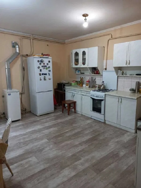 Продаж 4-кімнатної квартири 127 м², Новосельского вул.