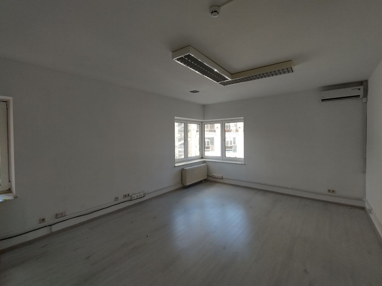 Оренда приміщення вільного призначення 80 м², Рогнединська вул., вул.6