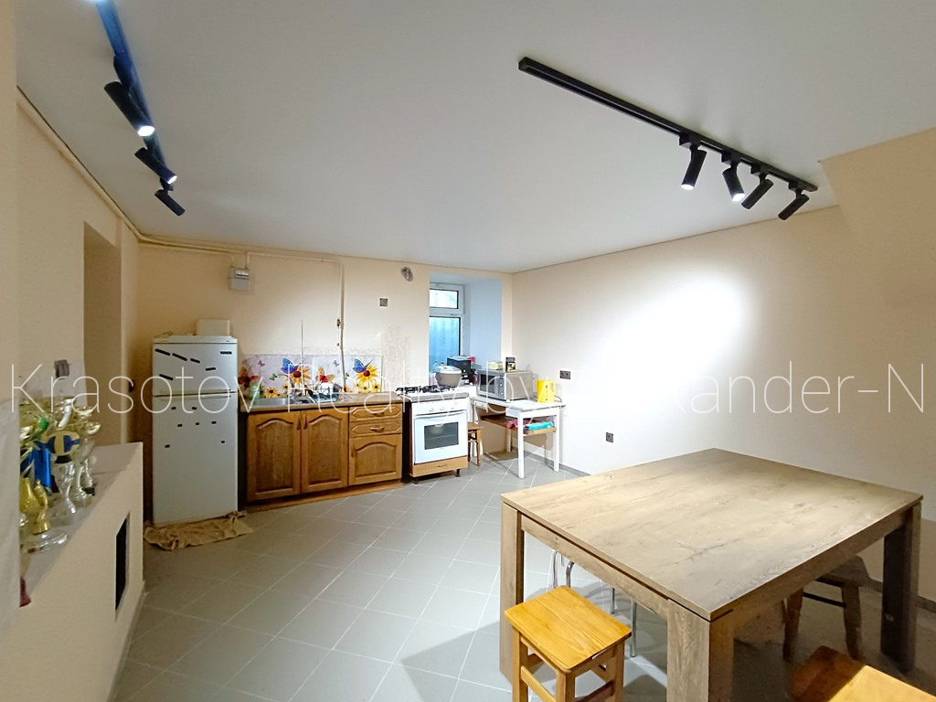 Продажа 3-комнатной квартиры 93 м², Шмидта Лейтенанта ул., 20