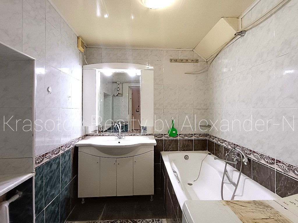 Продажа 3-комнатной квартиры 93 м², Шмидта Лейтенанта ул., 20