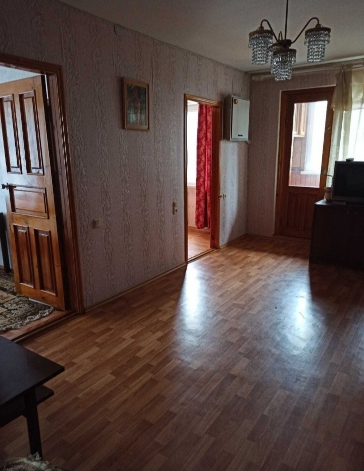 Продаж 4-кімнатної квартири 65 м², Генерала Бочарова вул.