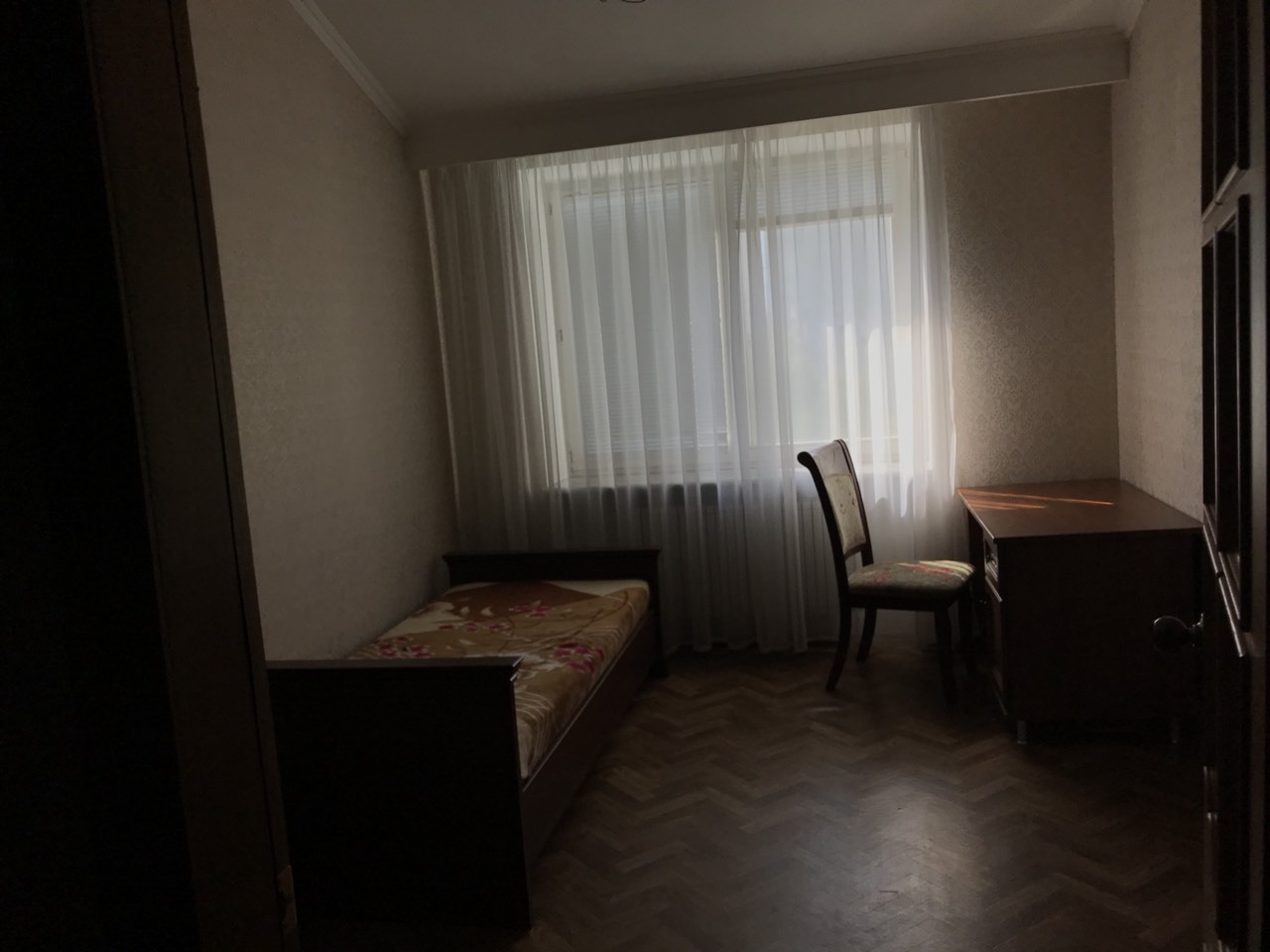 Оренда 3-кімнатної квартири 110 м², Довженко вул.