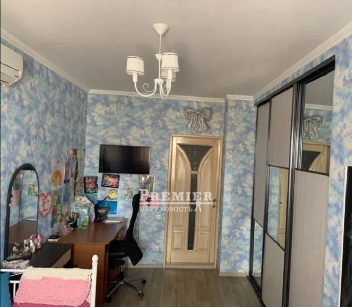 Продаж 3-кімнатної квартири 90 м², Академіка Сахарова вул.