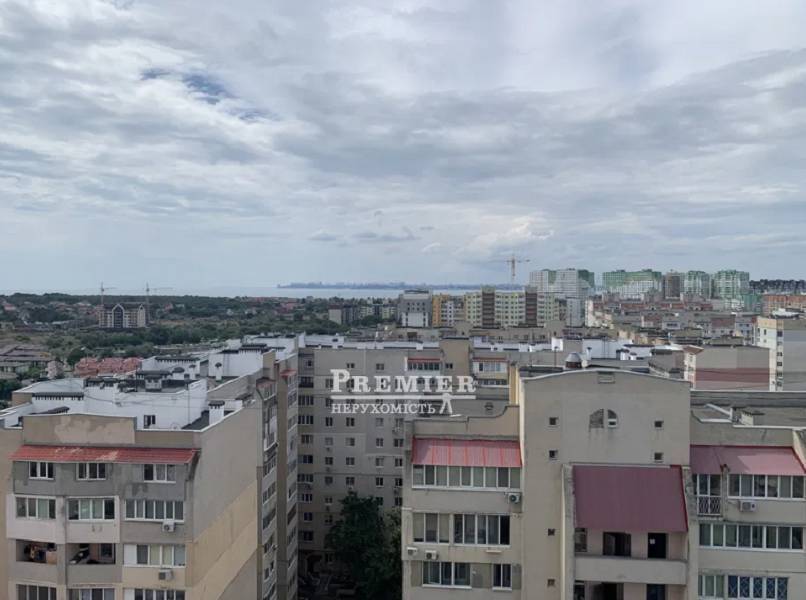 Продаж 3-кімнатної квартири 90 м², Академіка Сахарова вул.