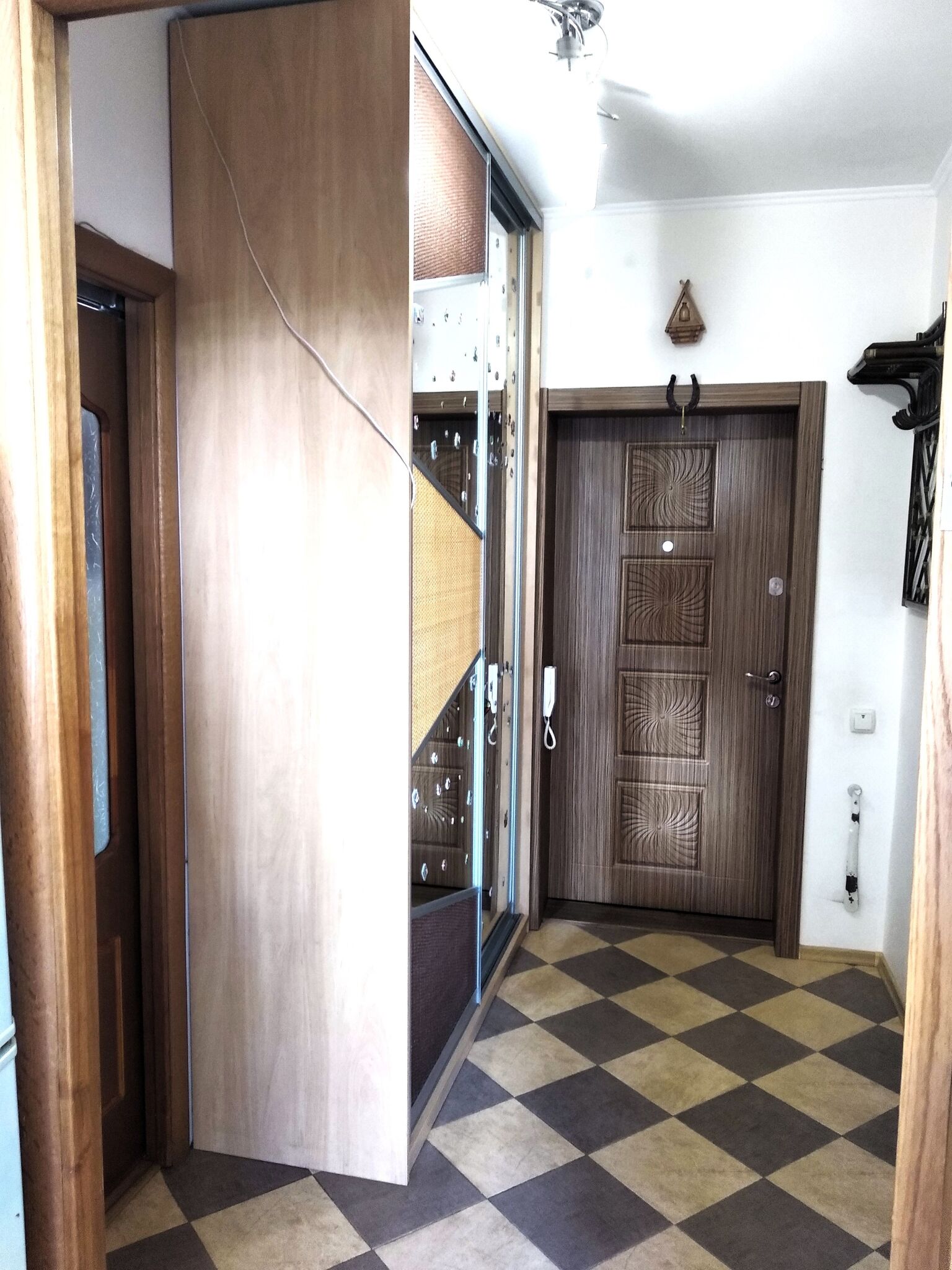 Продаж 1-кімнатної квартири 49 м², Симоненко вул., 4