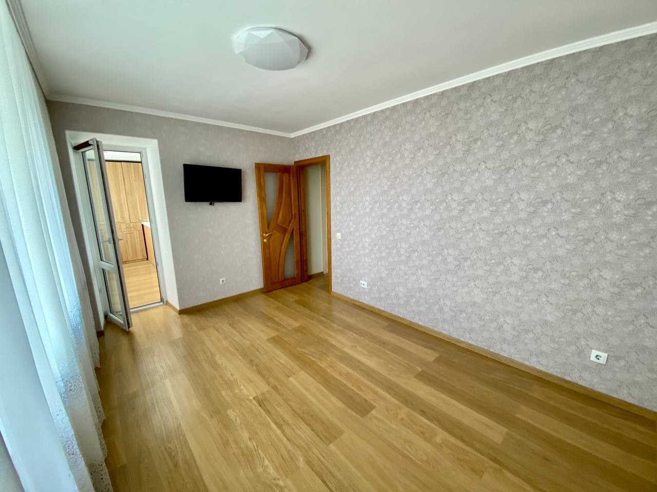 Продажа 2-комнатной квартиры 59.6 м², Панаса Мирного ул.