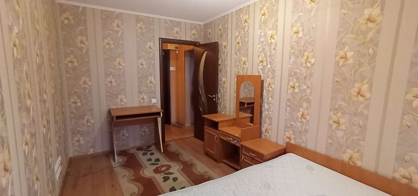 Продажа 3-комнатной квартиры 57 м², Янтарная ул., 75