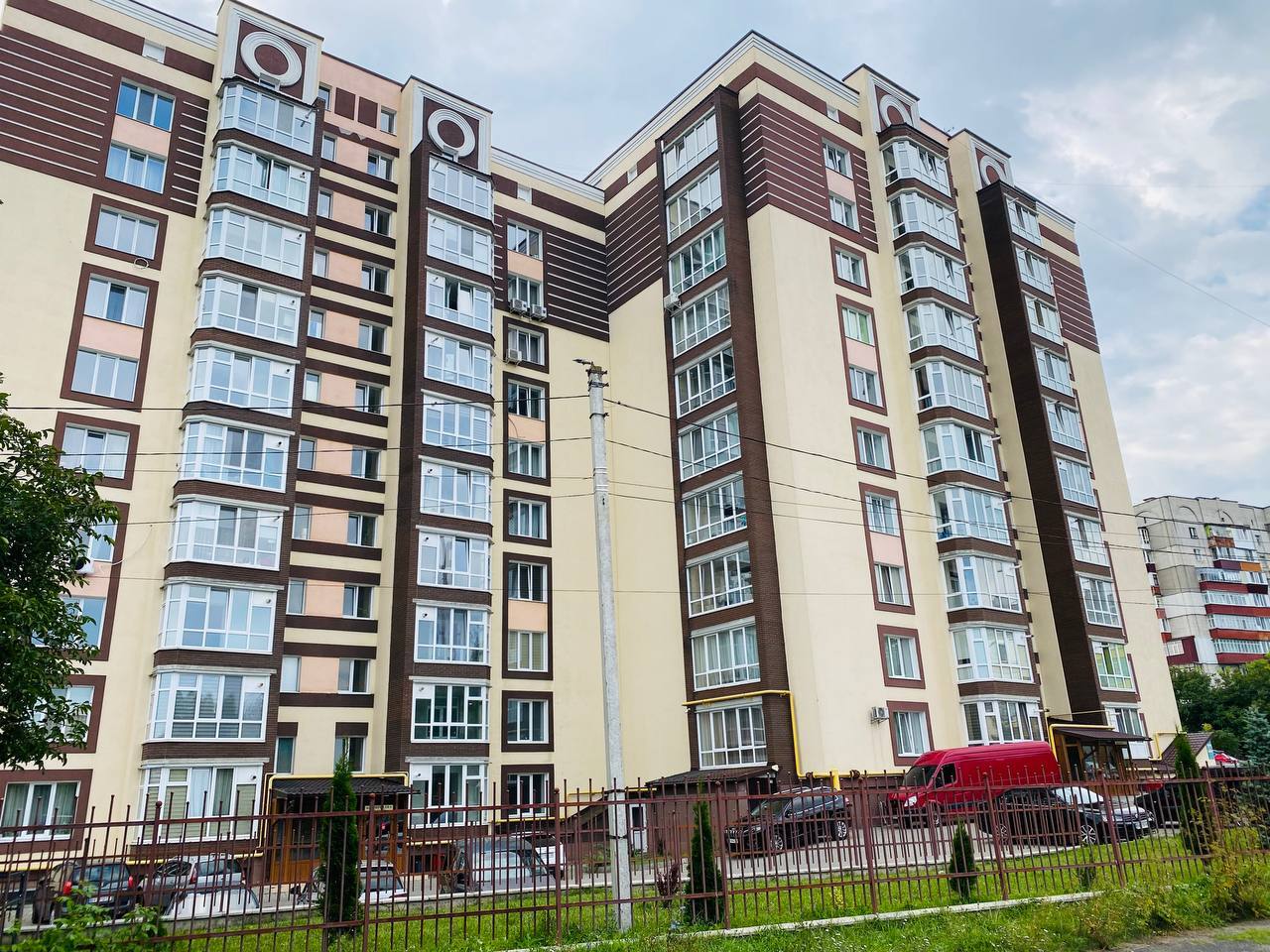 Продаж 1-кімнатної квартири 46.23 м², Озерна вул.