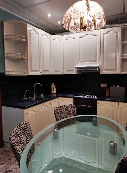 Оренда 3-кімнатної квартири 98 м², Героїв Крут вул., 1