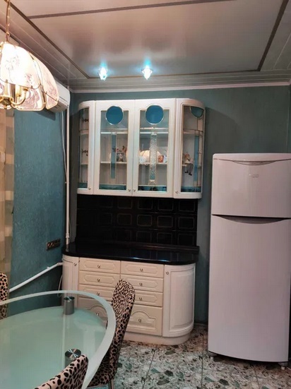 Оренда 3-кімнатної квартири 98 м², Героїв Крут вул., 1