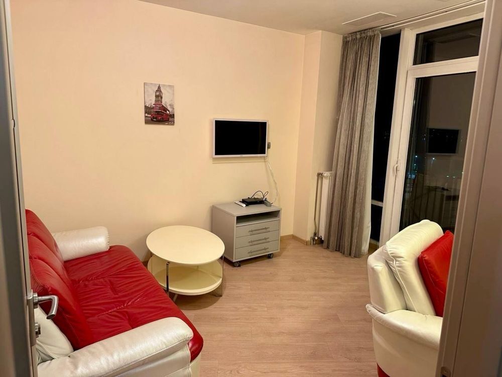 Продаж 2-кімнатної квартири 117 м², Глінки вул., 2