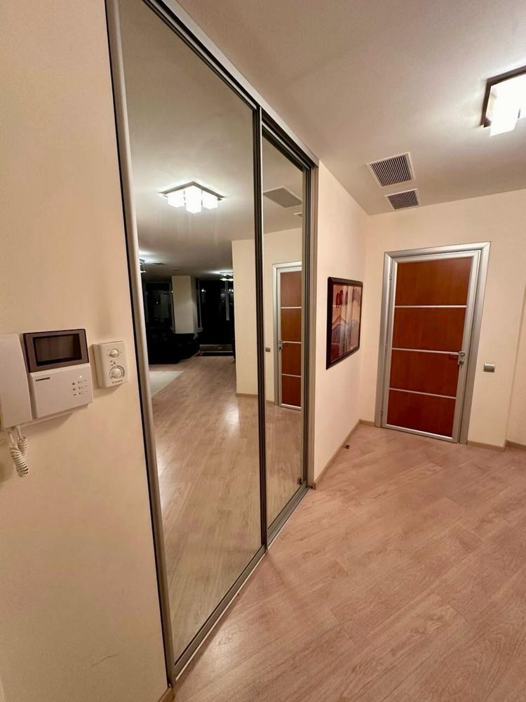 Продаж 2-кімнатної квартири 117 м², Глінки вул., 2
