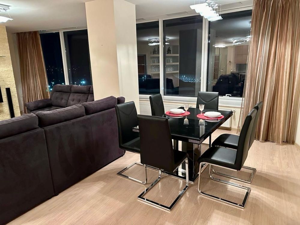 Продаж 2-кімнатної квартири 117 м², Глінки вул., 2