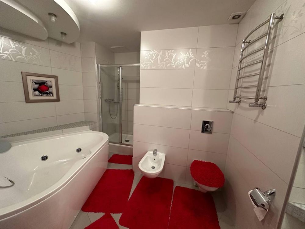 Продаж 2-кімнатної квартири 117 м², Глінки вул., 2