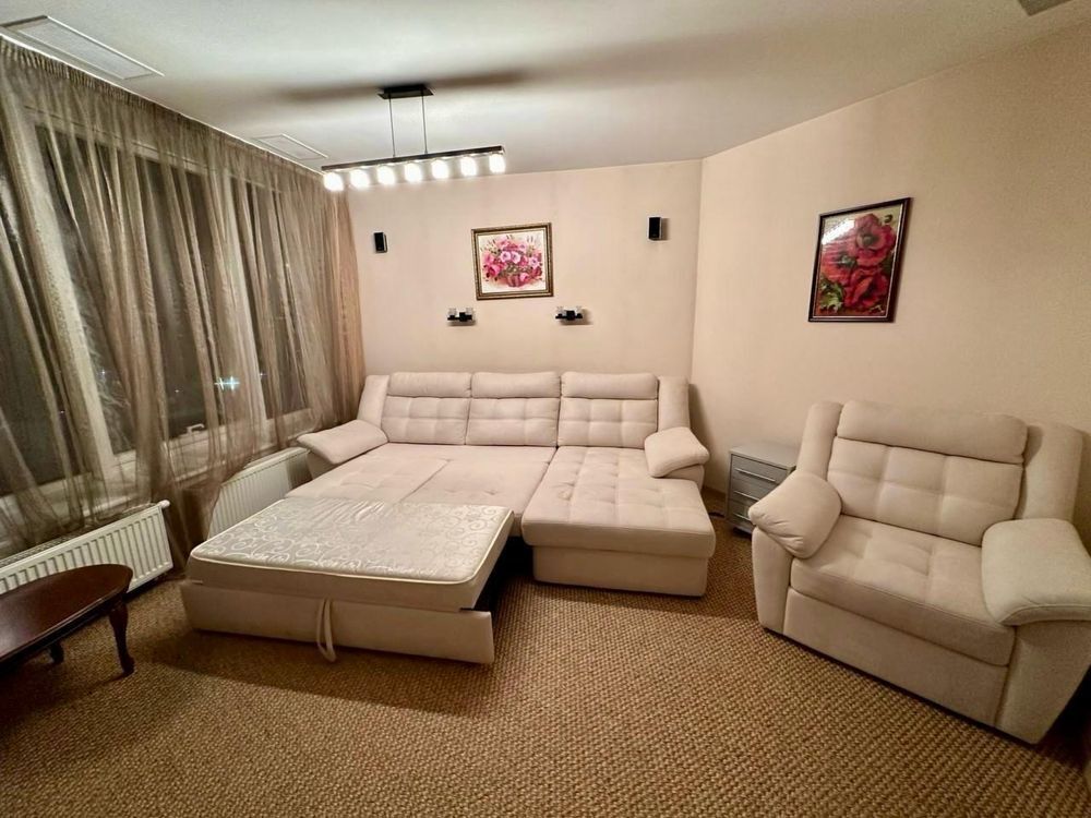 Продаж 2-кімнатної квартири 117 м², Глінки вул., 2