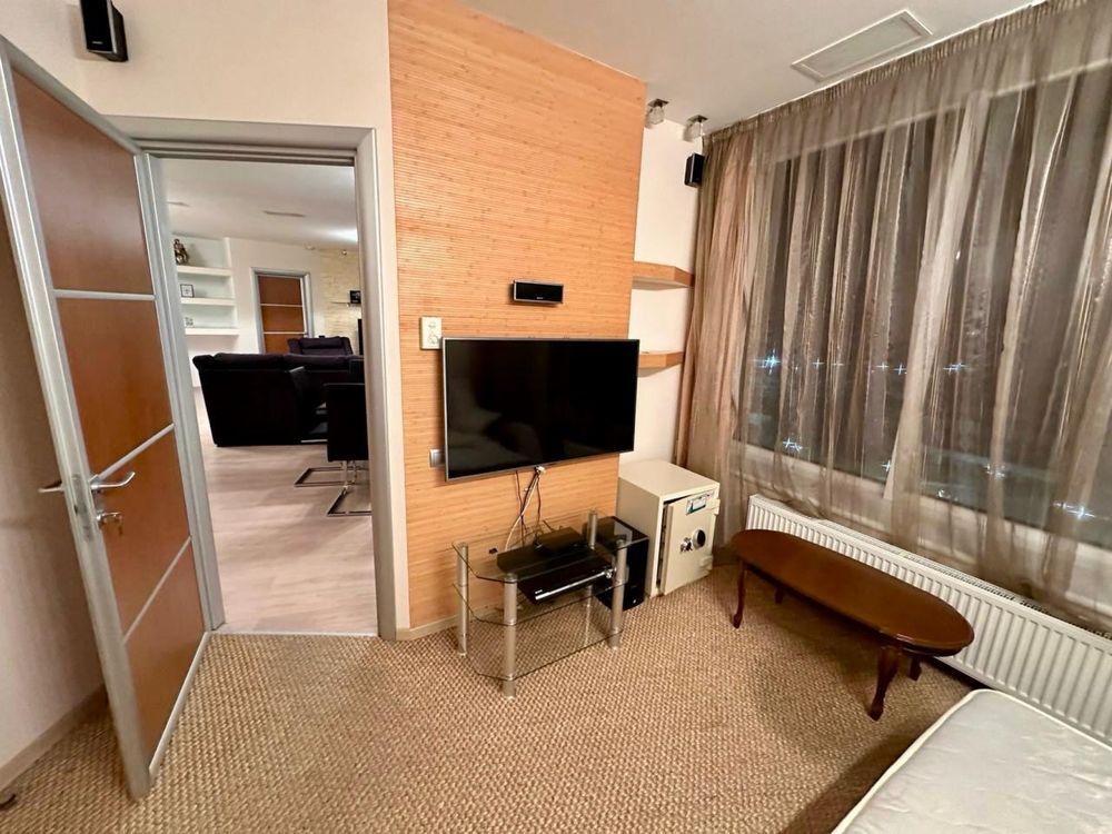 Продаж 2-кімнатної квартири 117 м², Глінки вул., 2