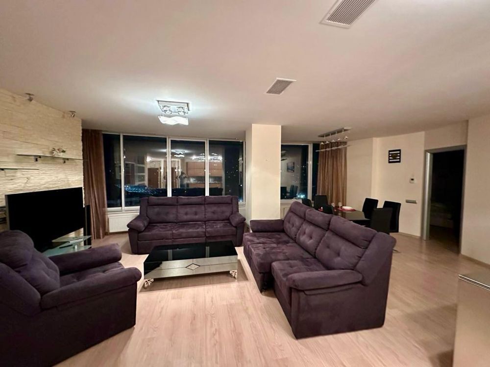 Продаж 2-кімнатної квартири 117 м², Глінки вул., 2