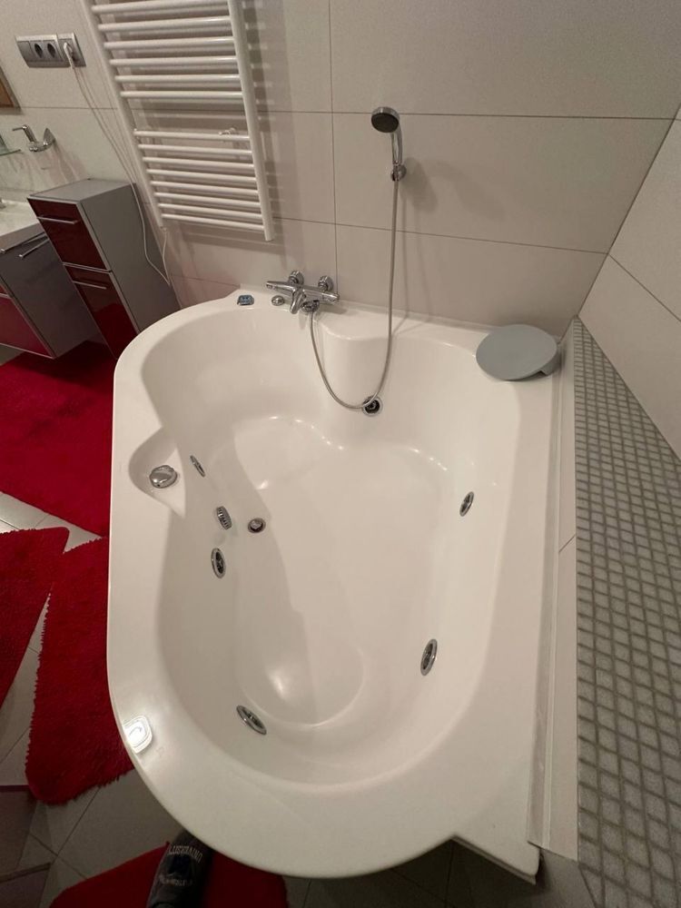 Продаж 2-кімнатної квартири 117 м², Глінки вул., 2