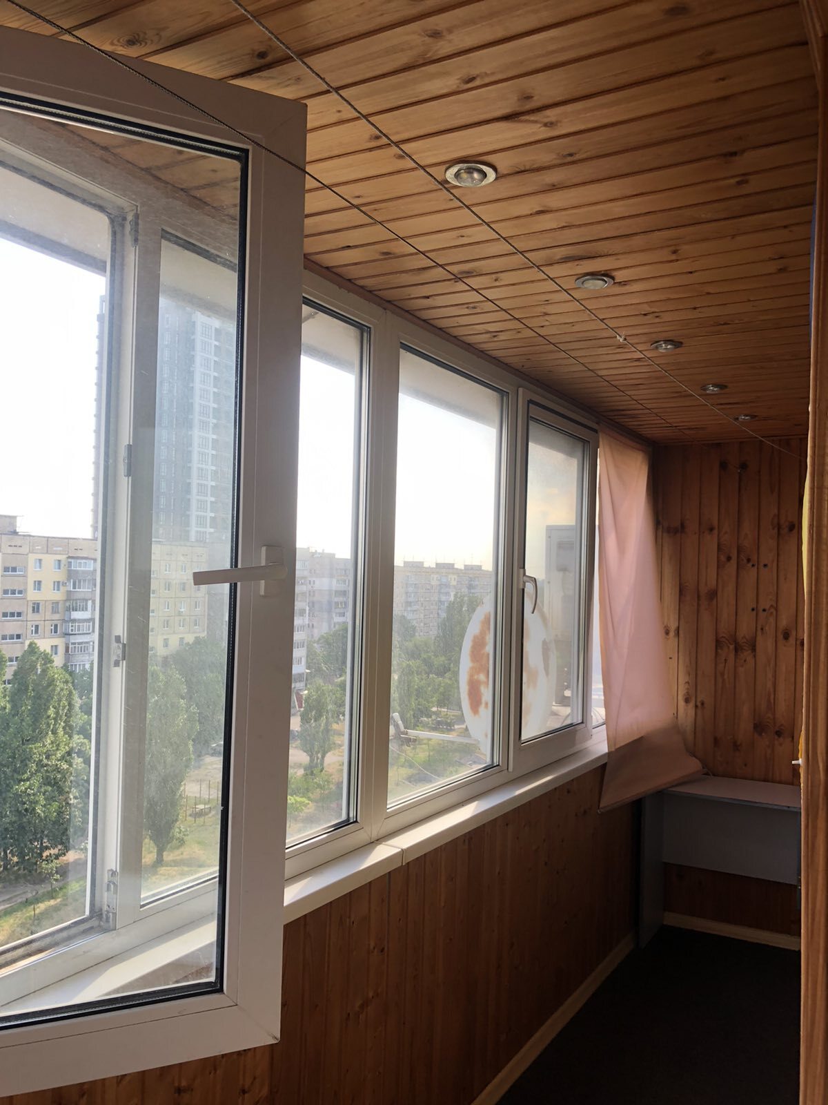 Продаж 3-кімнатної квартири 95 м², Осіння вул., 13А