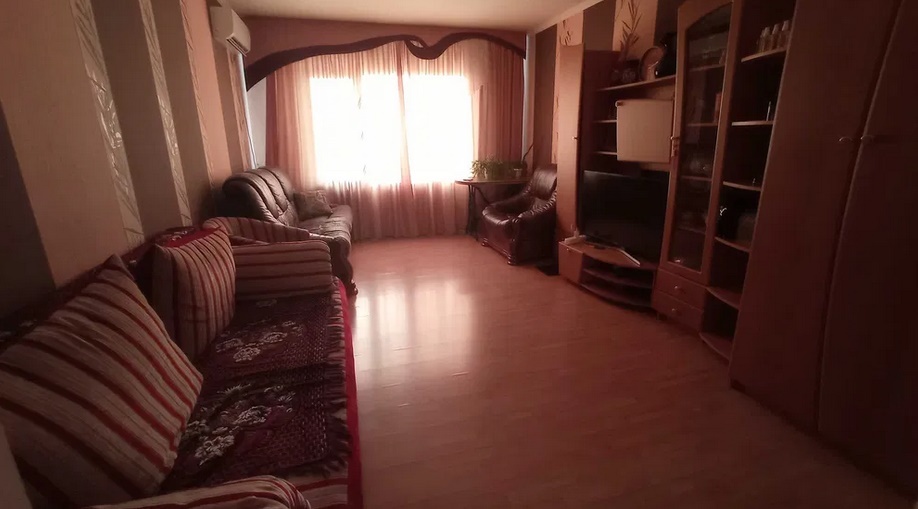 Продаж 3-кімнатної квартири 64 м², Героїв Дніпра вул.