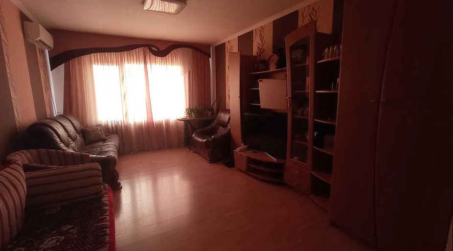 Продаж 3-кімнатної квартири 64 м², Героїв Дніпра вул.
