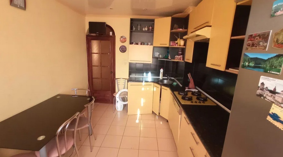 Продаж 3-кімнатної квартири 64 м², Героїв Дніпра вул.