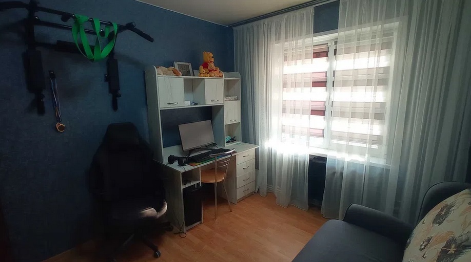 Продаж 3-кімнатної квартири 64 м², Героїв Дніпра вул.