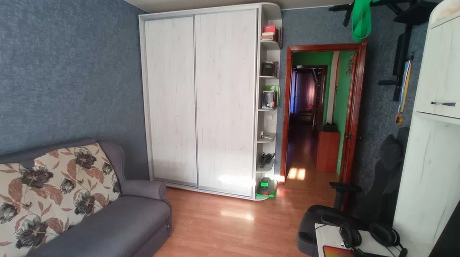 Продаж 3-кімнатної квартири 64 м², Героїв Дніпра вул.