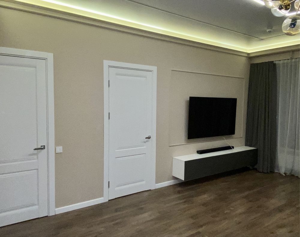 Продаж 2-кімнатної квартири 75 м², Набережна Перемоги вул., 7