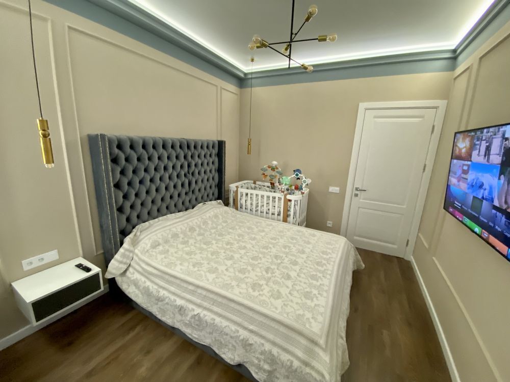 Продаж 2-кімнатної квартири 75 м², Набережна Перемоги вул., 7