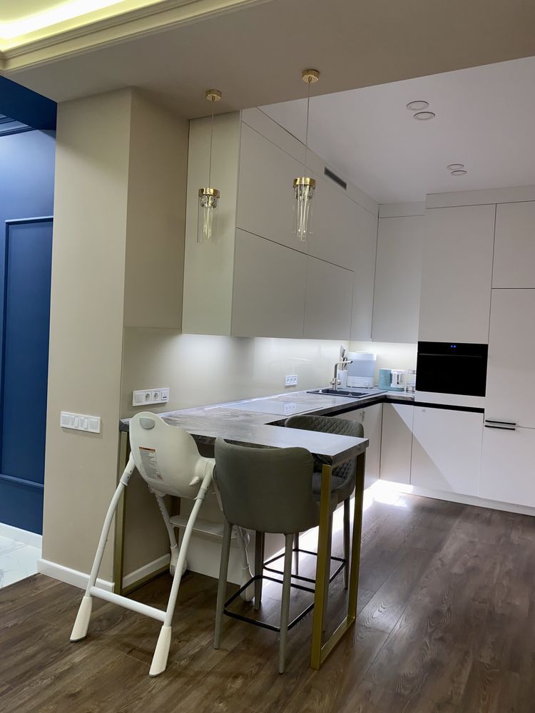 Продаж 2-кімнатної квартири 75 м², Набережна Перемоги вул., 7