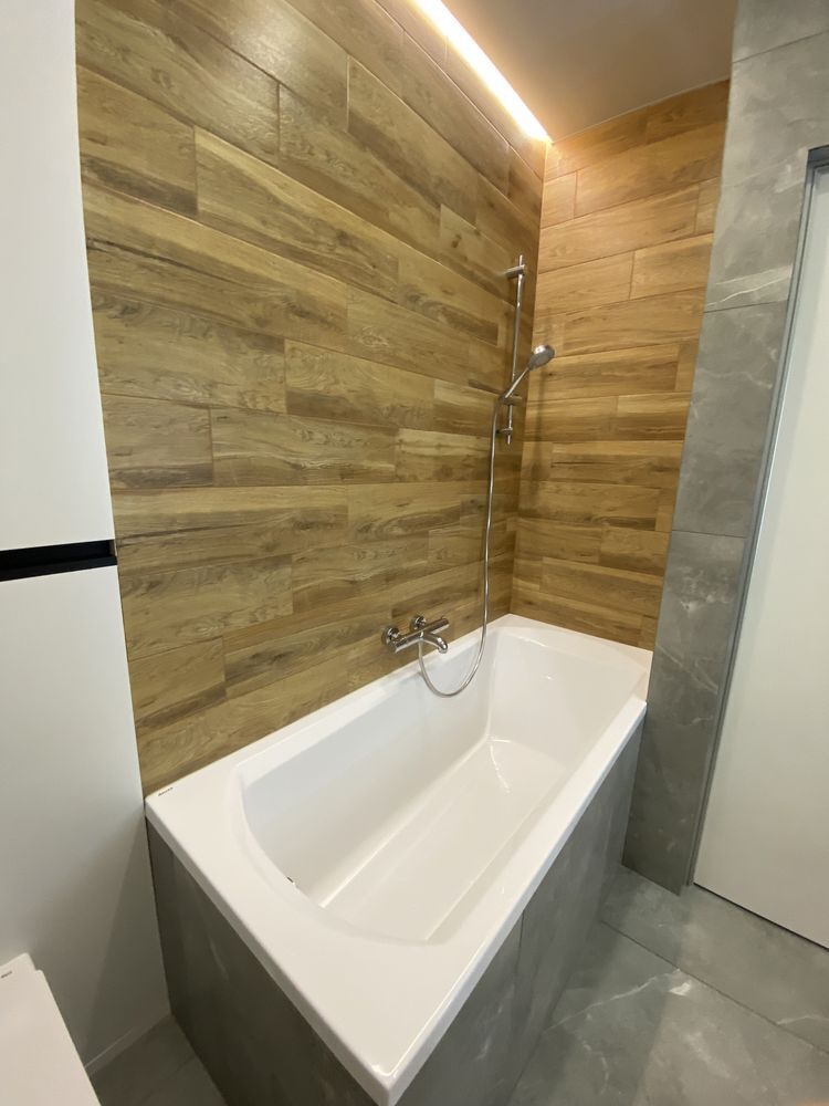 Продаж 2-кімнатної квартири 75 м², Набережна Перемоги вул., 7