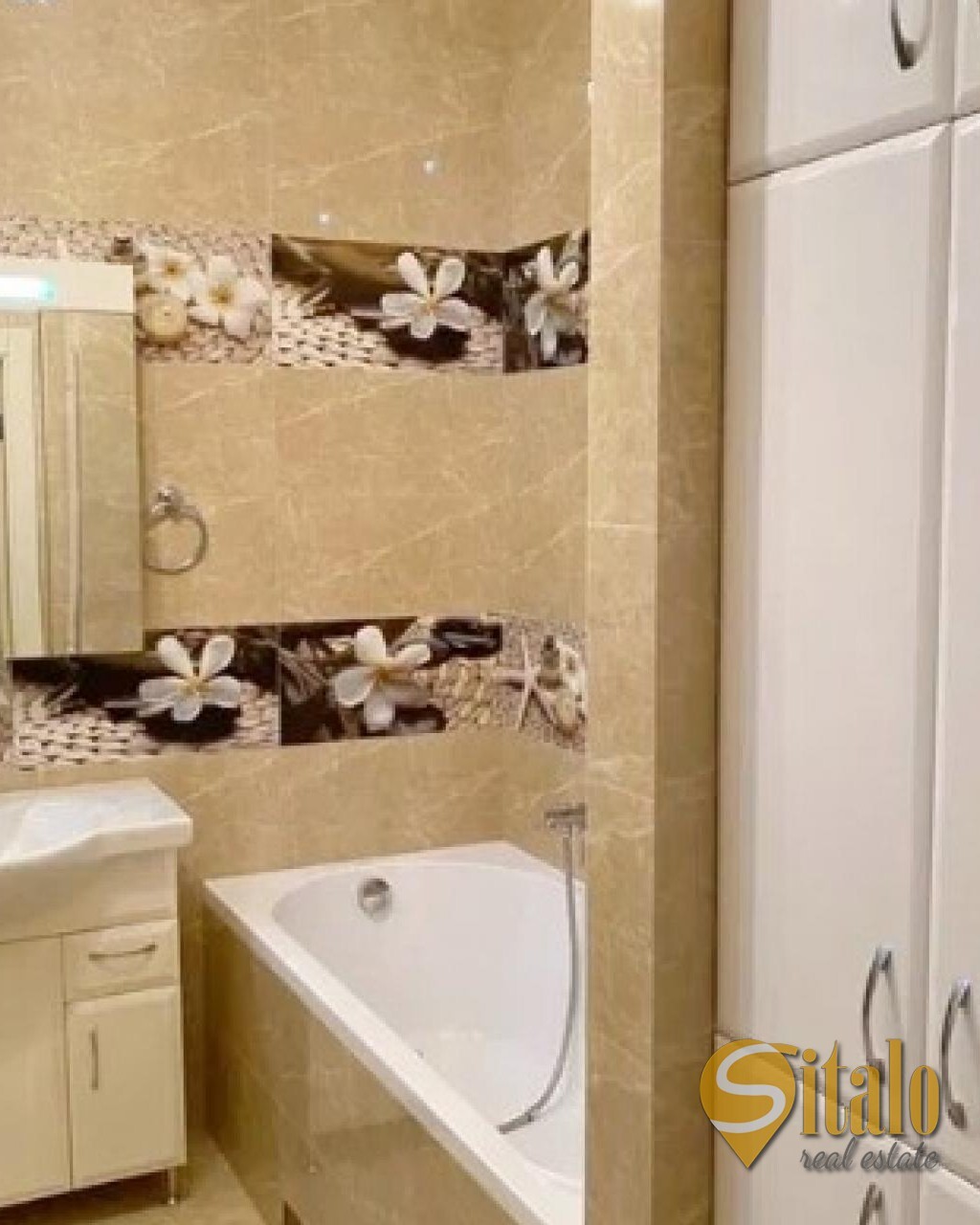 Продаж 2-кімнатної квартири 82 м²