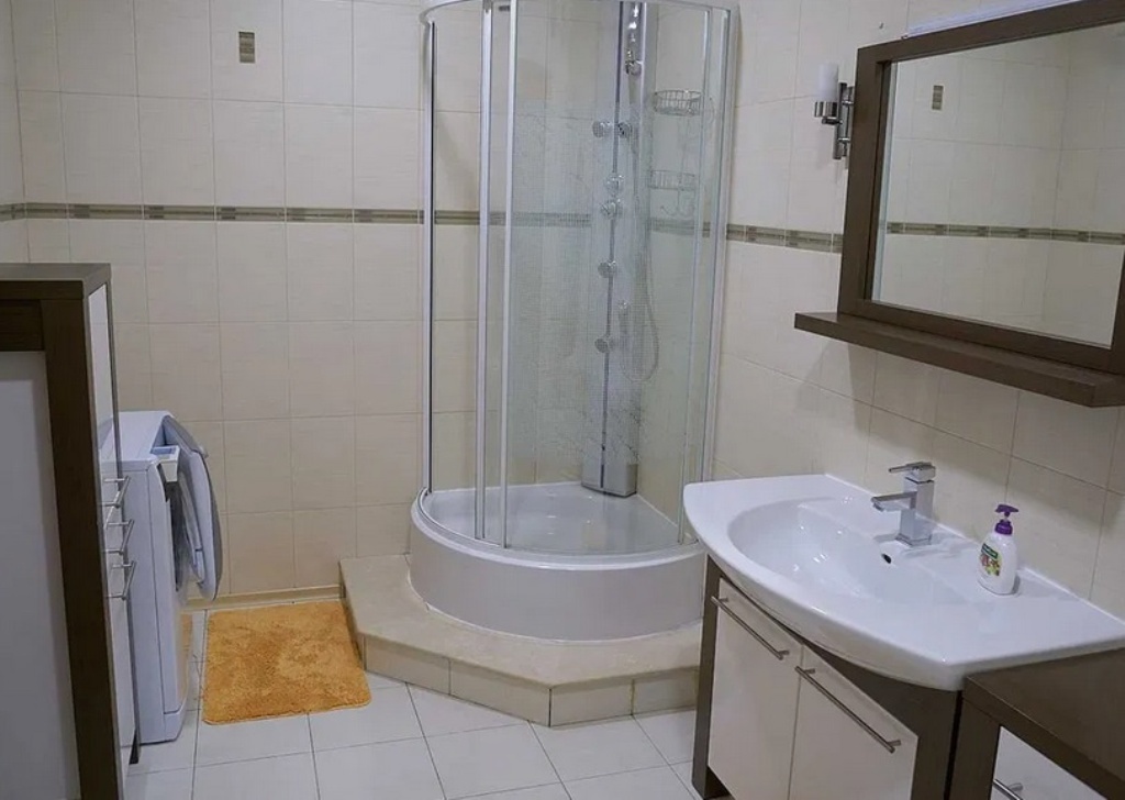 Оренда 4-кімнатної квартири 160 м², Володимира Вернадського вул., 35