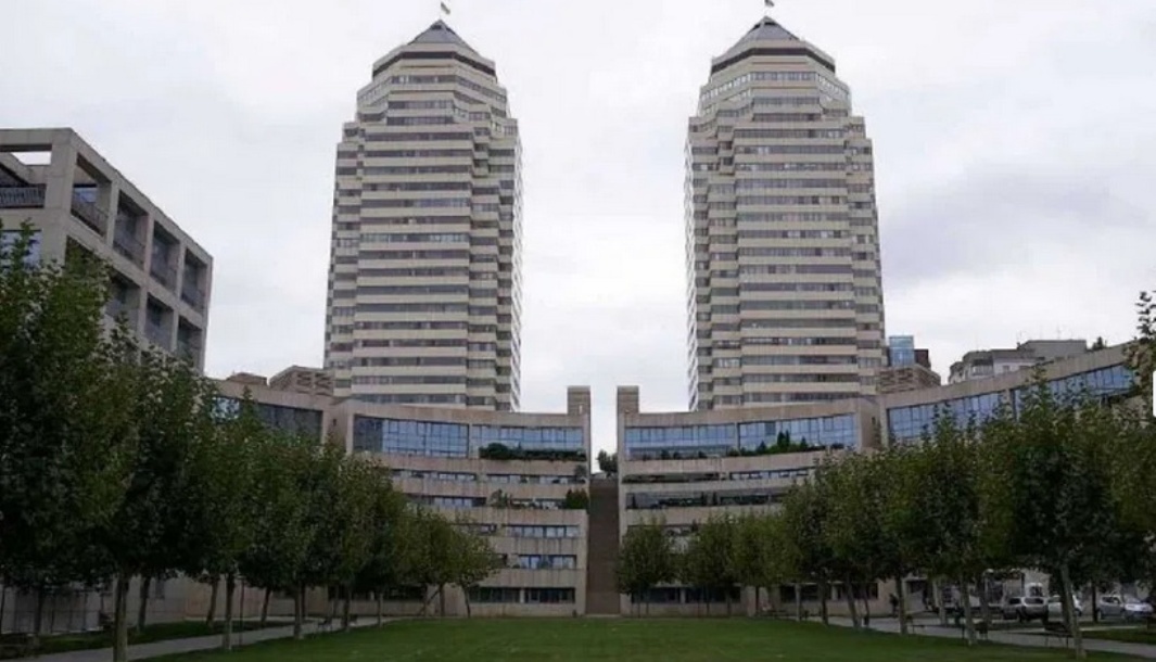 Оренда 4-кімнатної квартири 160 м², Володимира Вернадського вул., 35