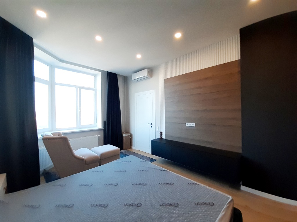 Продажа 4-комнатной квартиры 115 м², Коперника ул., 12Д