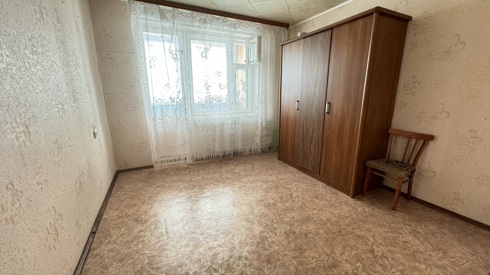 Продаж 3-кімнатної квартири 67.1 м², Дніпровська вул., 3Б