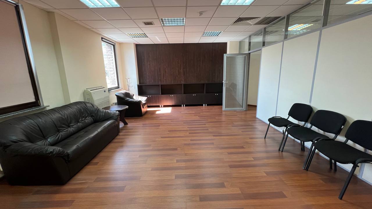 Аренда офиса 120 м², Саксаганского ул., 120