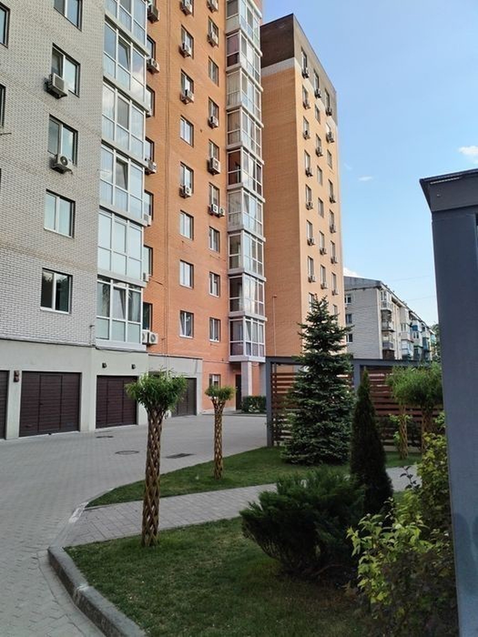 Продажа 4-комнатной квартиры 111 м², Слобожанский просп., 17А