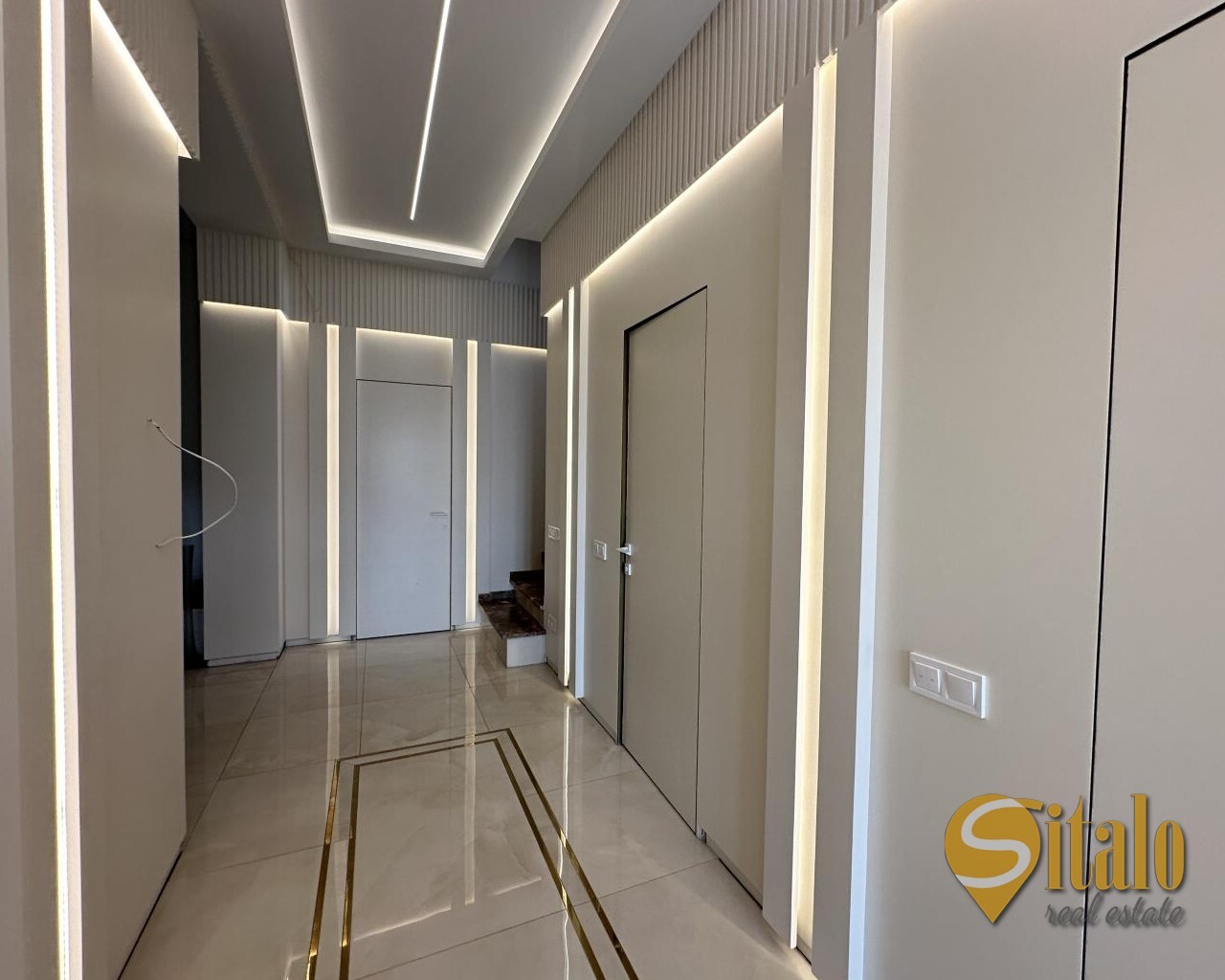 Продаж будинку 220 м²