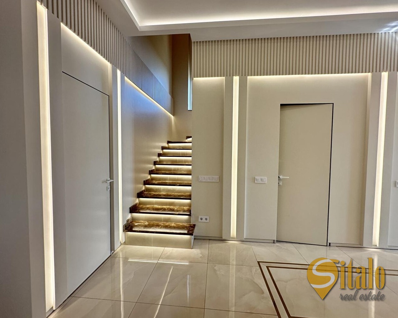 Продаж будинку 220 м²